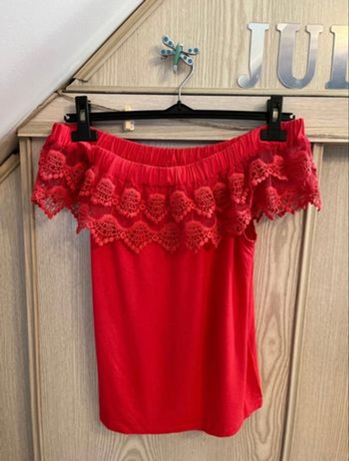 Tee shirt épaules dénudées naf naf