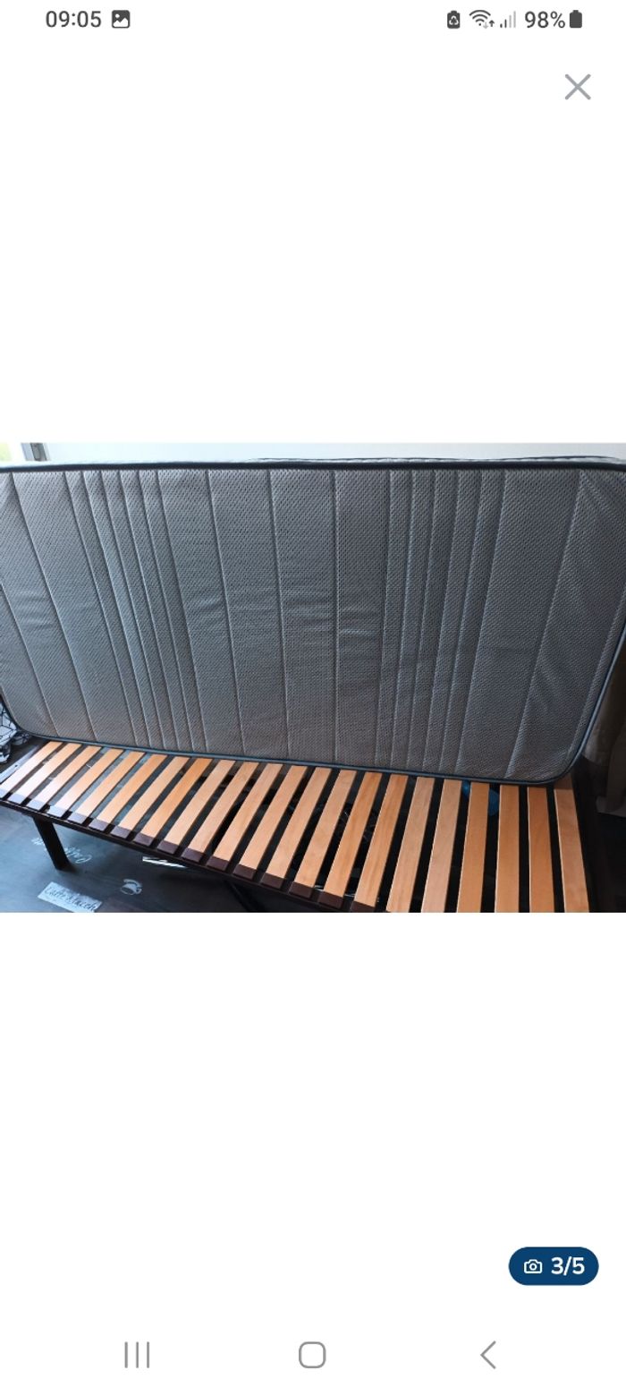SUR AMIENS... A prendre à domicile..
Matelas et sommier 190x90cm...1 personne - photo numéro 3