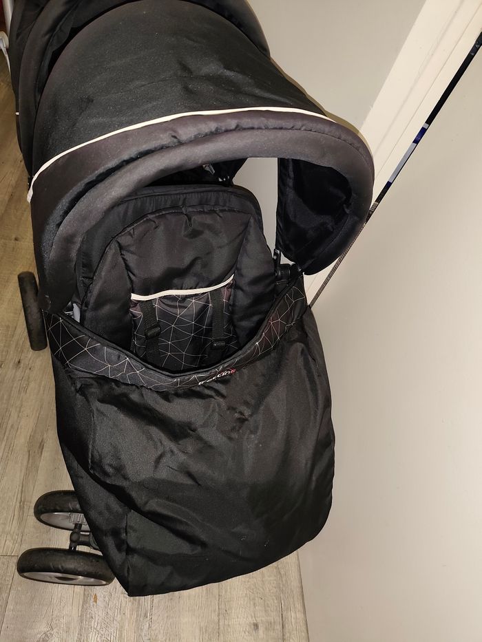 Poussette 2 places - photo numéro 3