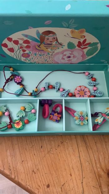 Boîte à bijoux djeco