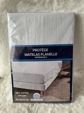 Housse, protège matelas imperméable 90 x 190 cm