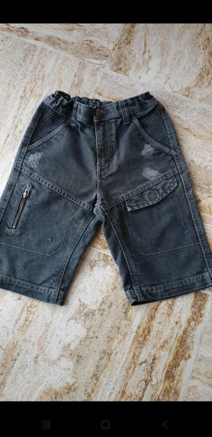 Bermuda ou short 8 ans