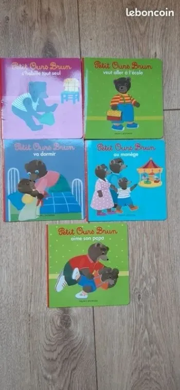 Lot de 5 livres "petit ours brun" en très bon état