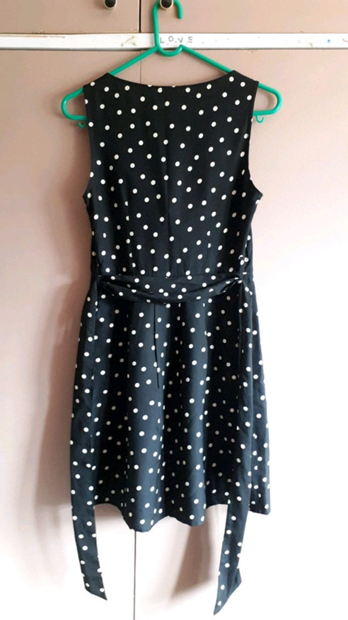 Robe noire à pois blanc - photo numéro 5