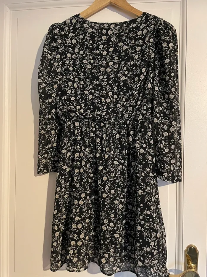 Robe 👗 noir fleuries - photo numéro 6