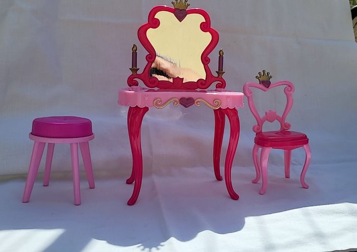 Coiffeuse avec 2 Poupée - photo numéro 2
