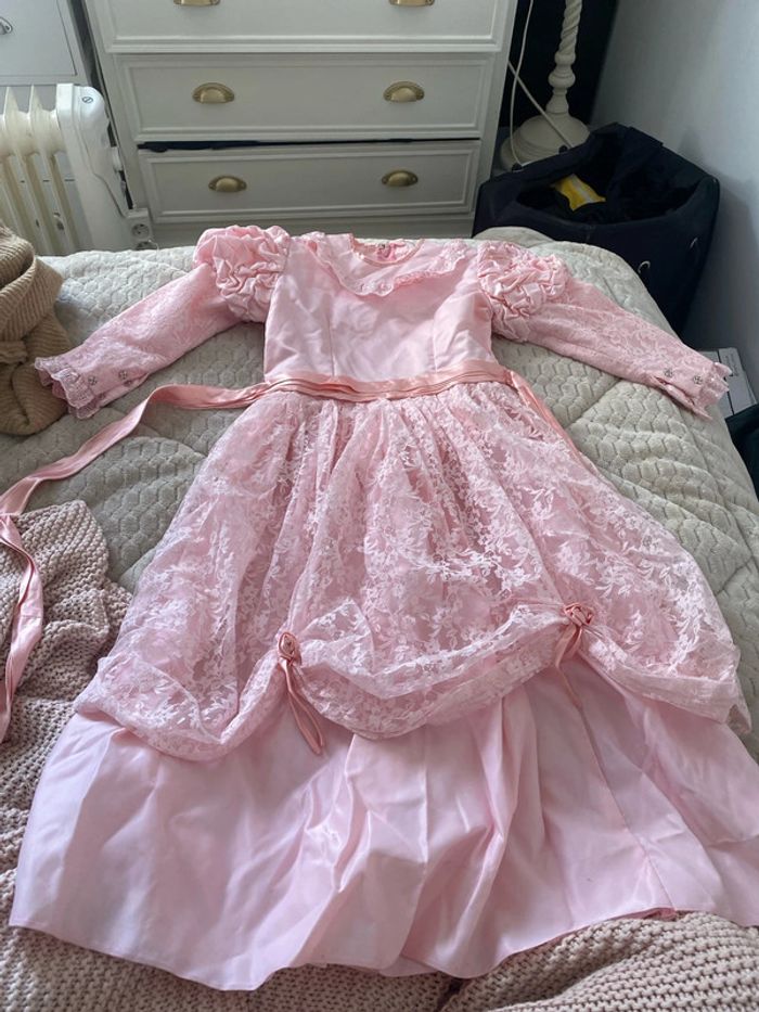 Robe de cérémonie taille huit ans