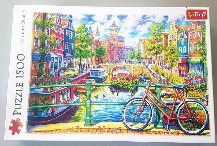 Puzzle 1500 pièces  " Canal d'Amsterdam " complet