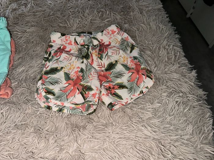 Short fille 86cm