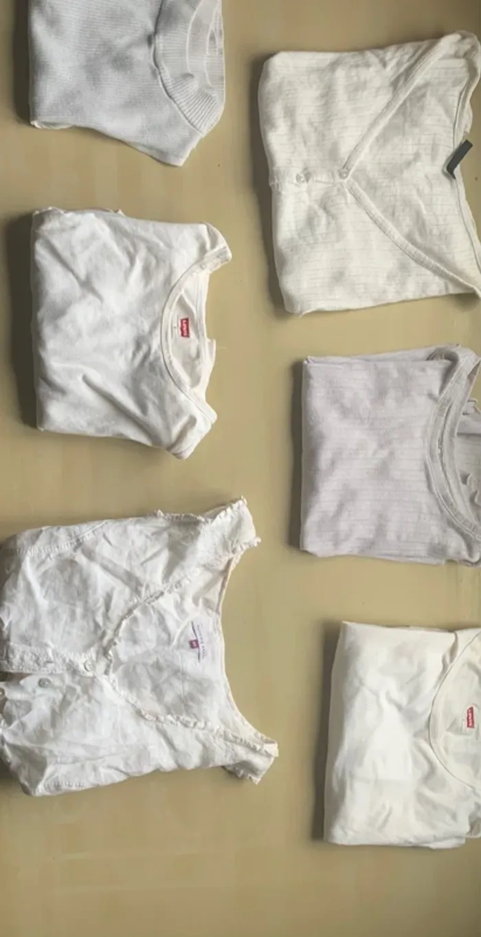 Lot de t-shirt blanc Lévis