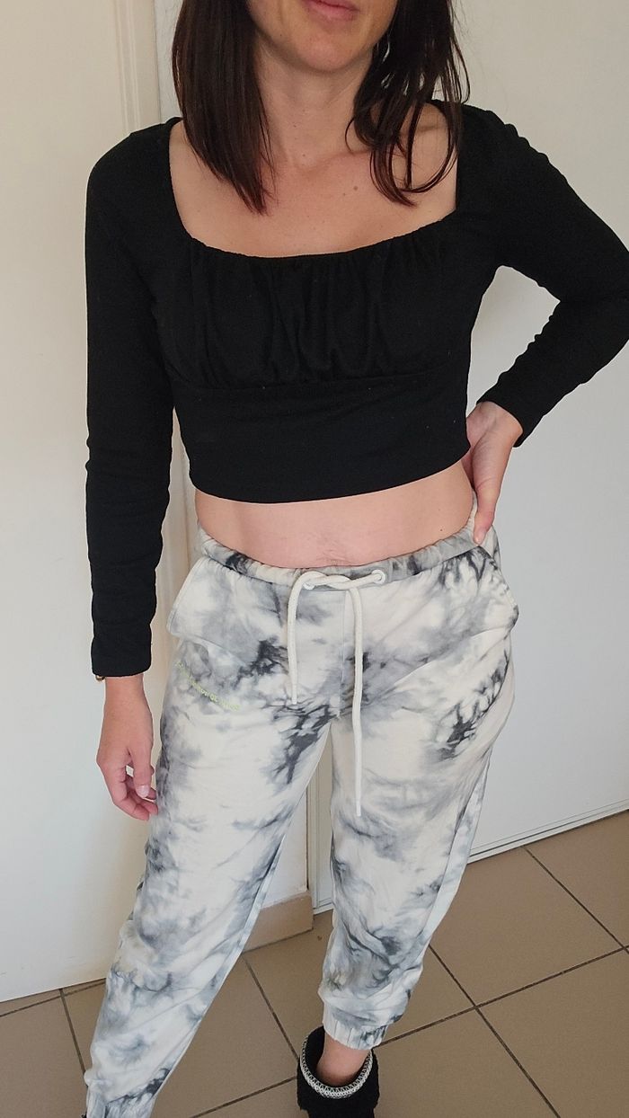 Jogging bershka taille xs - photo numéro 2