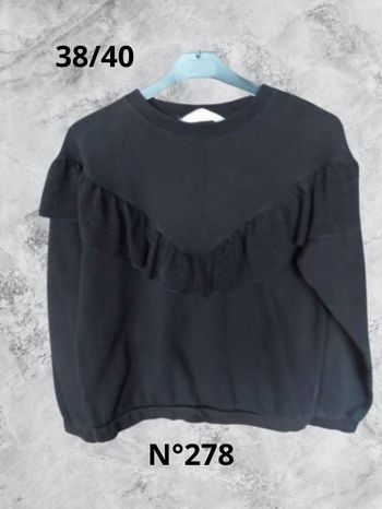 N°278 Sweat noir/volant T38/40. H&M