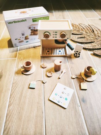 🍵Dinette machine à café et thé avec accessoires en bois marque Vertbaudet