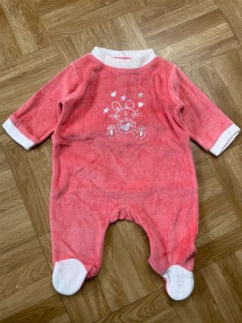 Pyjamas une pièce rose vintage