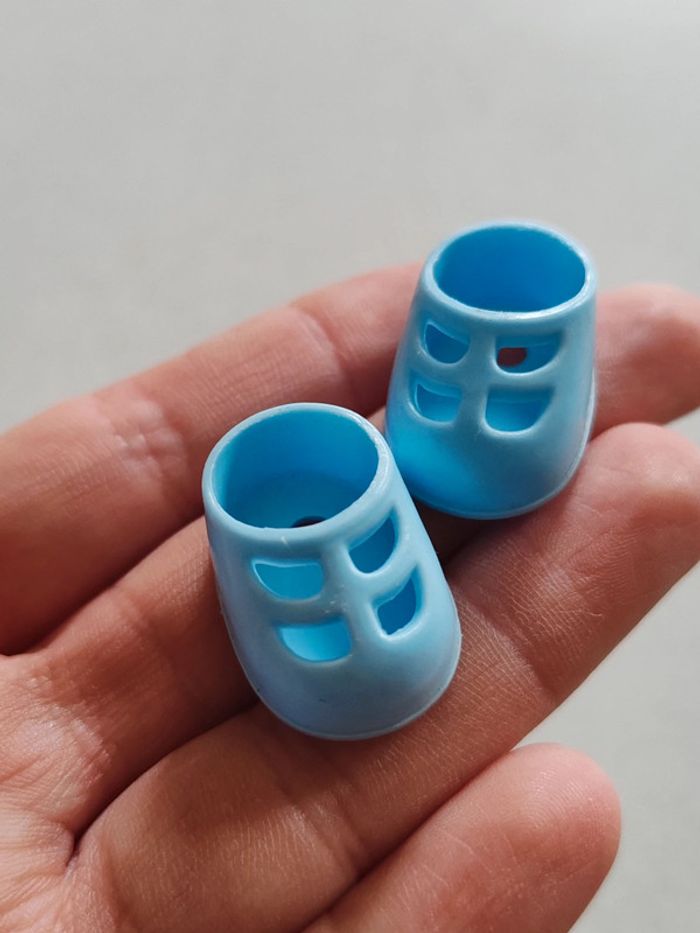 Chaussures pour poupée charlottes aux fraises vintage