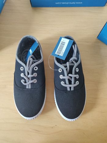 Baskets toile taille 31 neuve noire