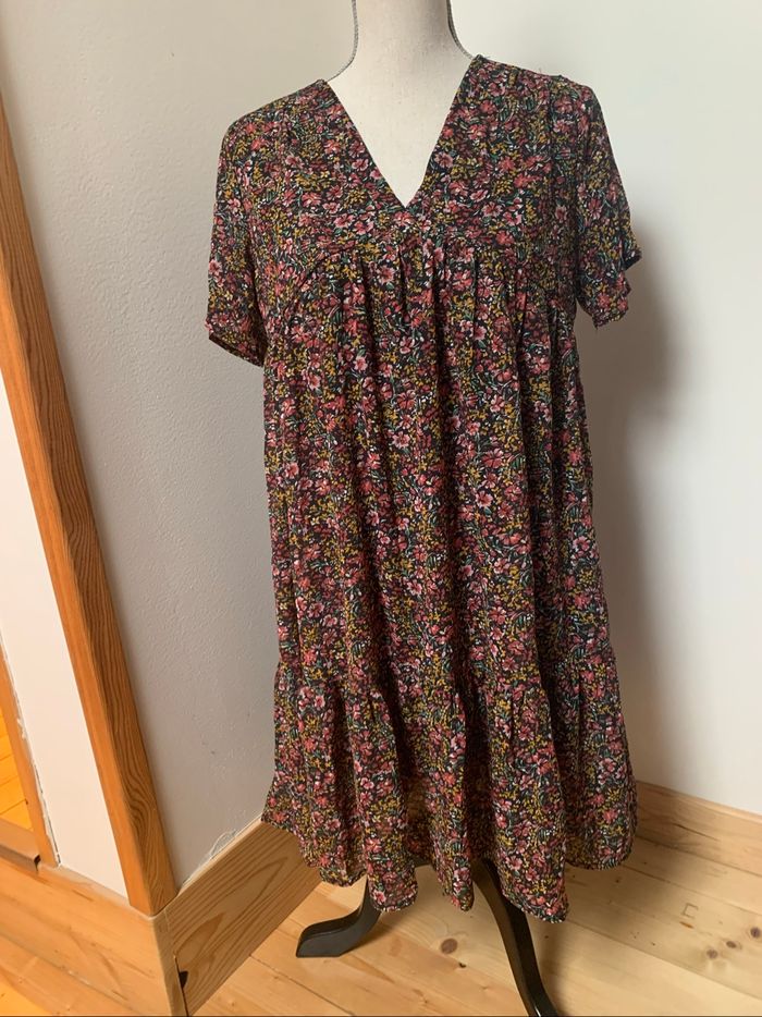 Robe été bleu marine à fleurs taille 38/40