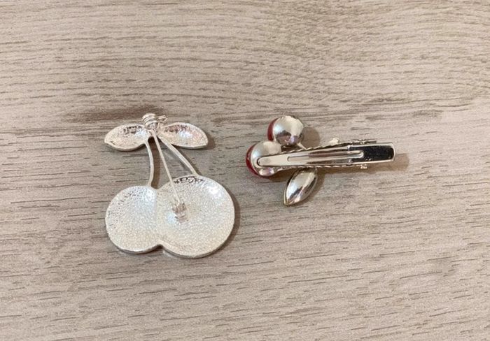 Broche cerise barrette cerise lot neuf - photo numéro 2
