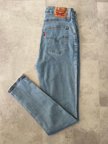 Jean Levi’s Femme – W28