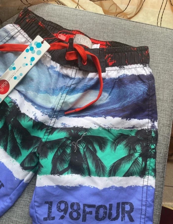 Short, maillot de bain Boboli, taille 2 ans, 92 cm neuf - photo numéro 2