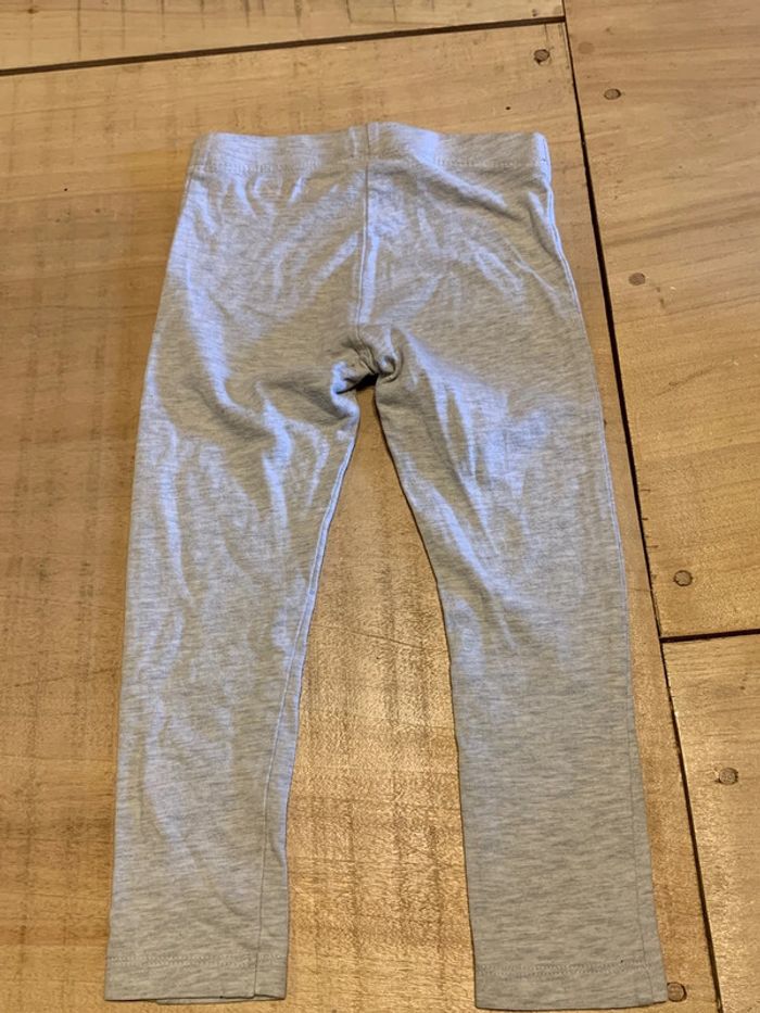 Lot de cinq leggings en bon état taille 4 ans - photo numéro 13