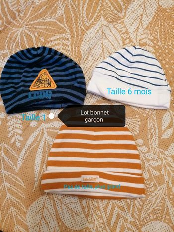 Lot bonnet garçon