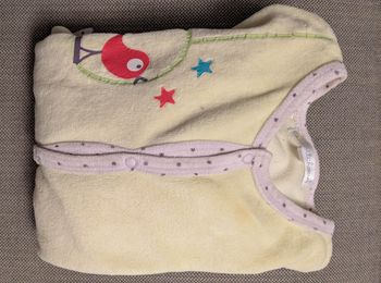 Pyjama velours jaune taille 18 mois de la marque Kitchoun 