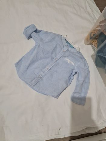 Chemise obaibi 9 mois excellent etat