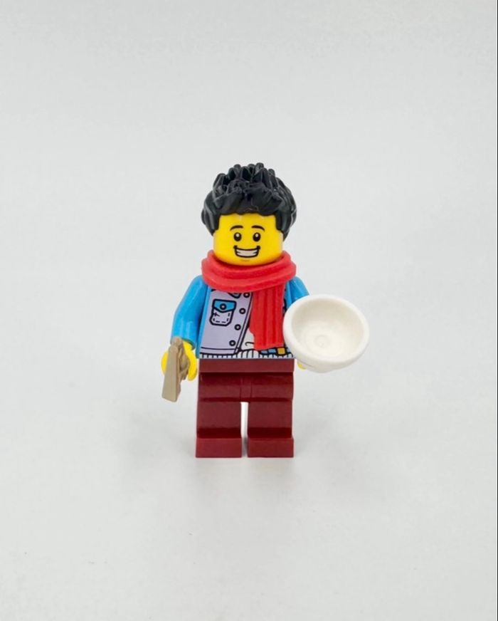 Lego Figurines Nouvel An Chinois : Père de famille muni de la vaisselle traditionnelle- NEUF