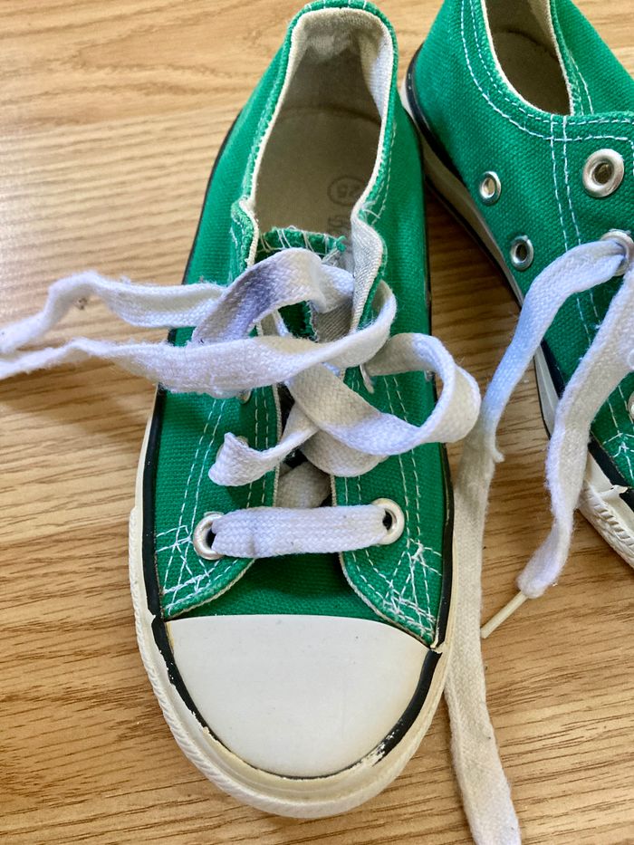 Chaussures en toile - Pointure 25 - photo numéro 2