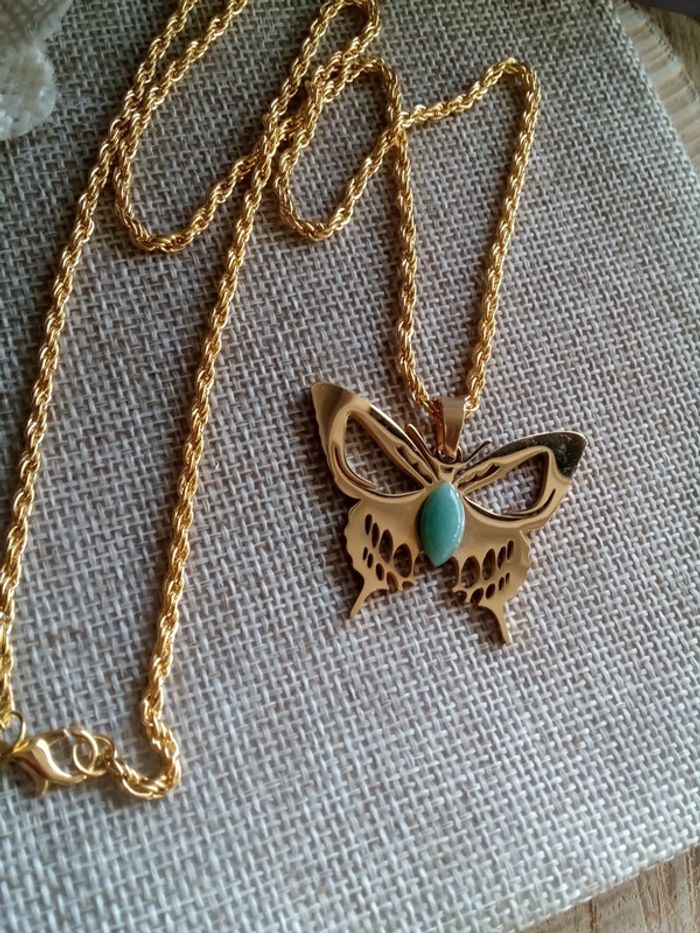 Collier papillon et pierre d'aventurine naturelle - photo numéro 2