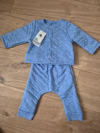 Ensemble petit bateau chaud