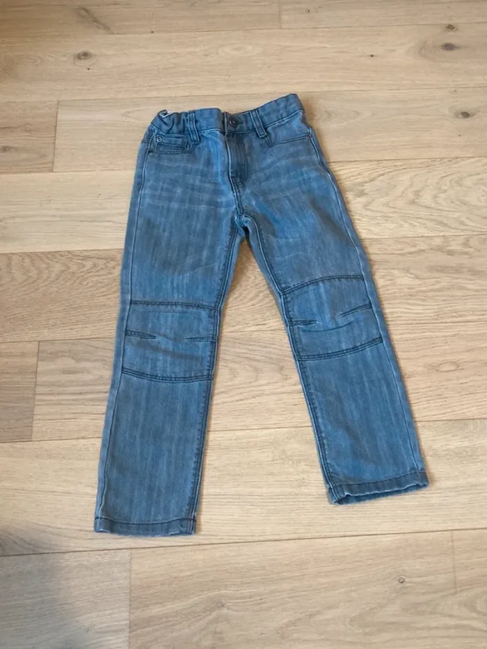 Jean 6 ans
