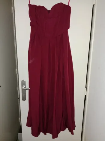 Robe longue couleurs bordeaux Bustier avec armature