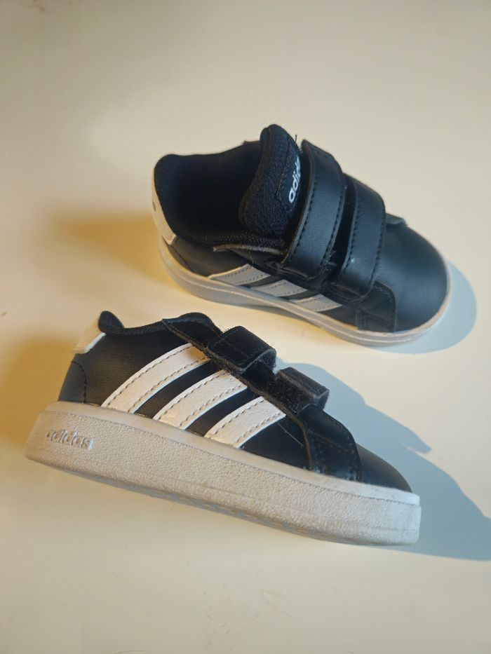 Adidas - photo numéro 2