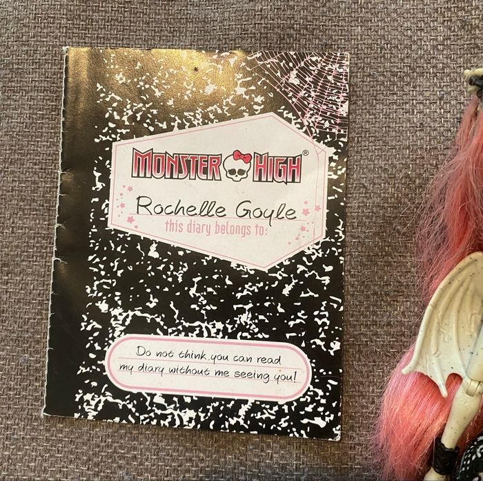 Poupée Rochelle Goyle - photo numéro 2