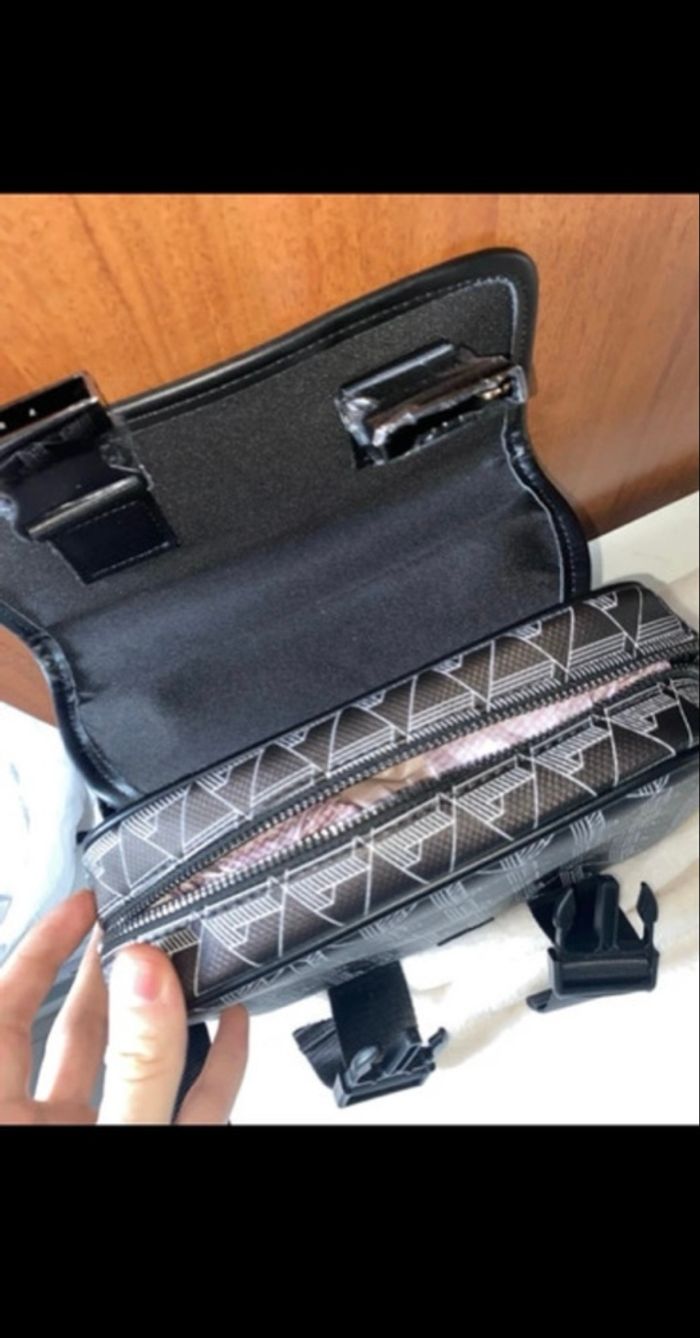 Sacoche Lacoste - photo numéro 10