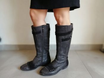 Bottes noires en cuir Taille 38 Geox (légères traces)