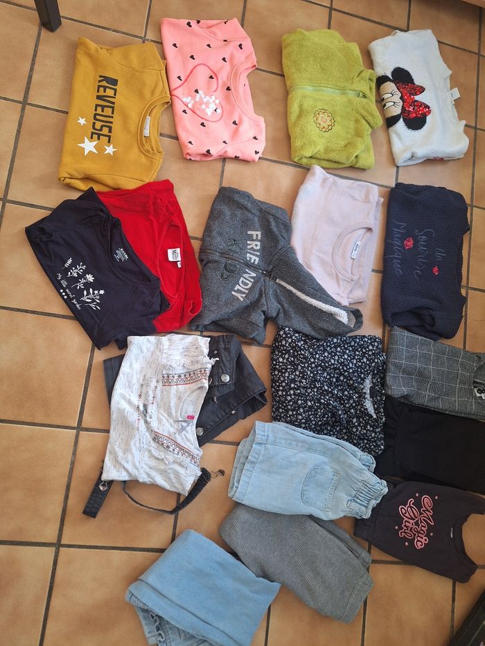 Lot vêtement fille 5 ans