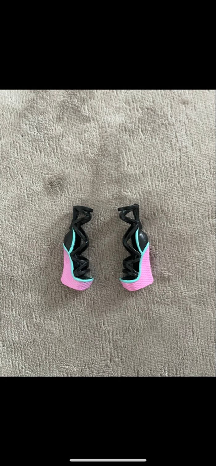 Tenue Monster High Lagoona Blue Maul Session (accessoires) - photo numéro 4