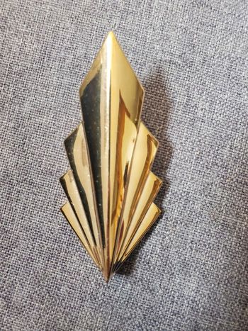 Broche Jean louis scherrer