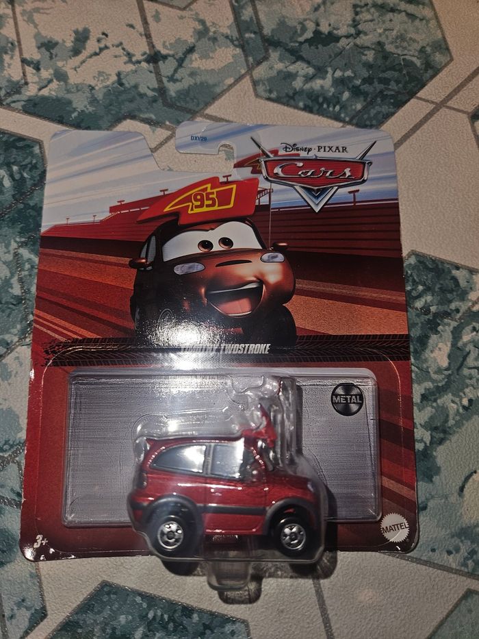 Voiture cars disney mattel metal neuf cars disney pixar mattel