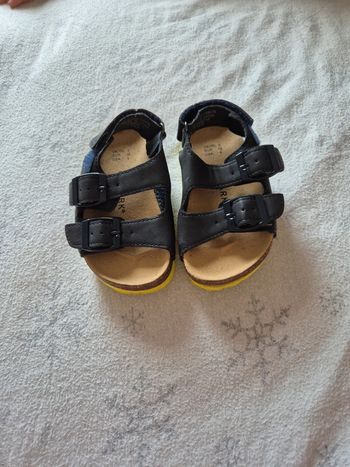 Sandales primark taille 19