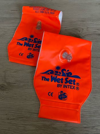 Brassière piscine intex