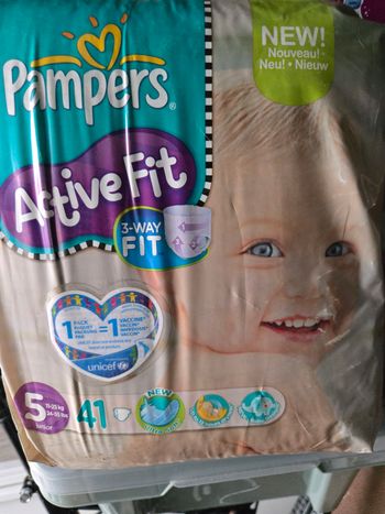 Couches Pampers Active Fit taille 5 – 41 couches – neuf