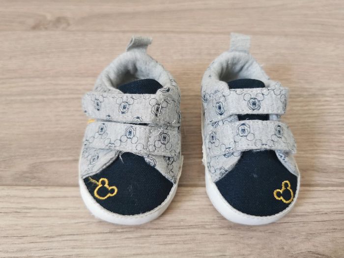 Baskets mickey 3/6 mois - photo numéro 2