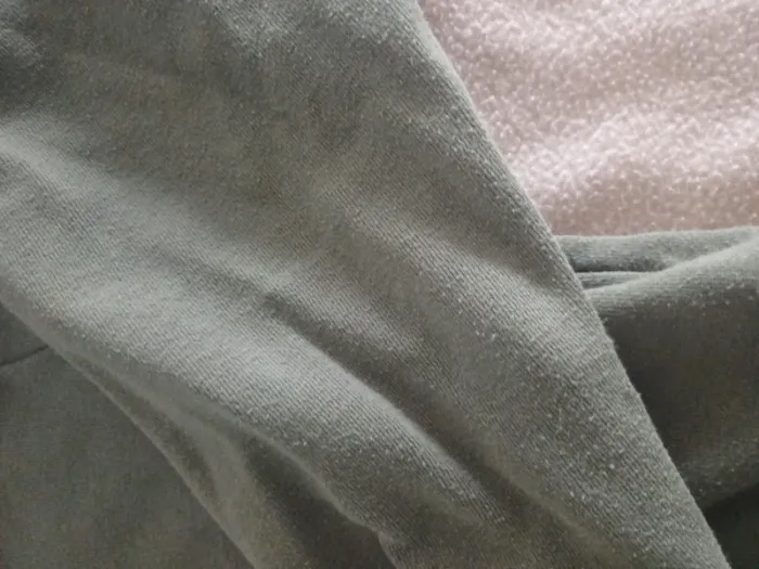 Superbe sweat à capuche Disney taille L - photo numéro 7