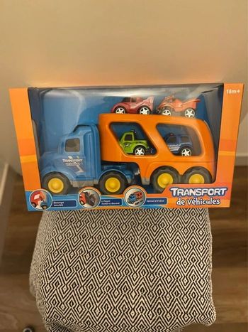 WDK - Coffret  camion convoyeur Transport de véhicules sons et lumières