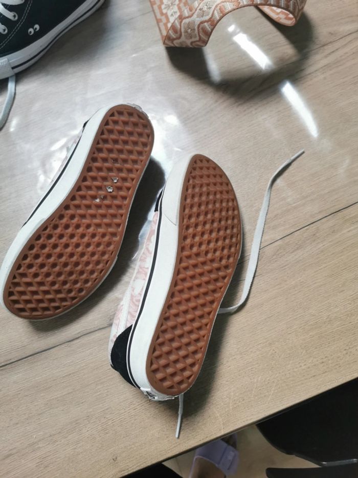 Baskets taille 36 - photo numéro 4