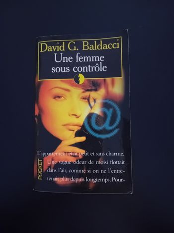 Livre "Une femme sous contrôle"